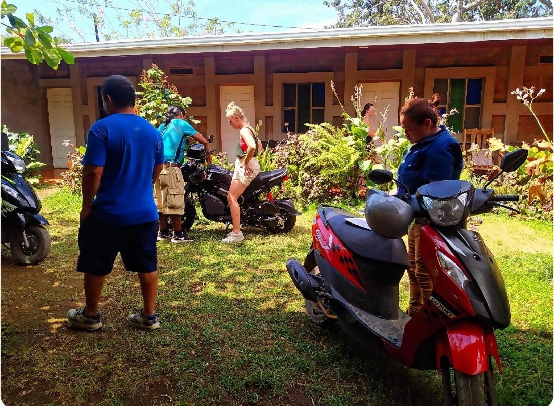 Rustic House Hostel モヨガルパ エクステリア 写真