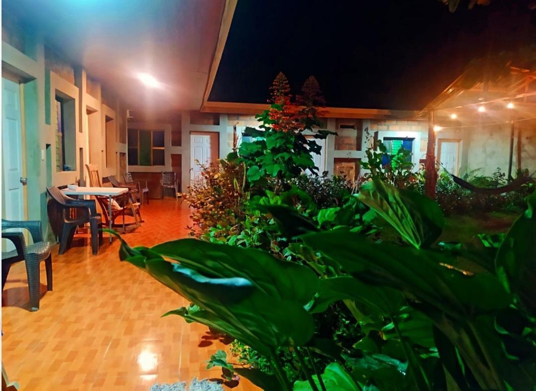Rustic House Hostel モヨガルパ エクステリア 写真