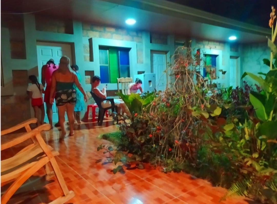 Rustic House Hostel モヨガルパ エクステリア 写真